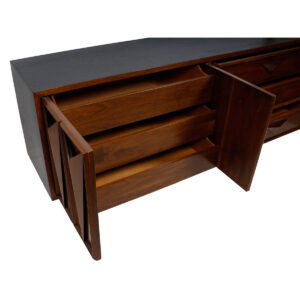 ‘Pontiac’ Arrowhead Long Dresser / Sideboard