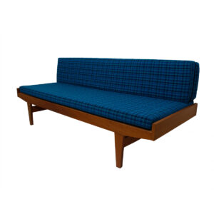 Scandinavian Modern Expanding Sofa / Daybed – The Perfect Make Out Couch!