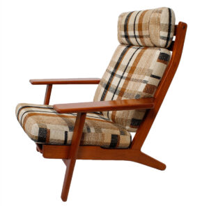 Paddle Arm High-Back Lounge Chair by Hans Wegner