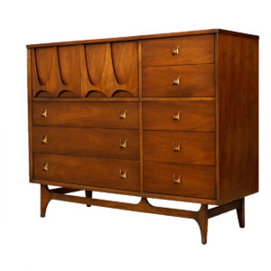 The Magna Chest – Broyhill Brasilia