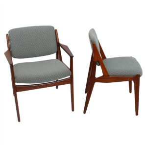 Arne Vodder Set of 6 (2 Arm + 4 Side) Pivot Back Dining Chairs