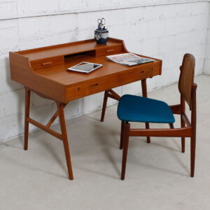 Arne Wahl Iversen Petite Danish Teak Writing Desk w/ Sculptural Legs