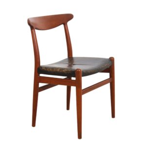 The W2 Chair by Hans Wegner — A Classic Thru Illums Bolighus