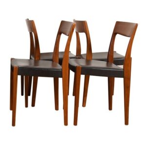 Set of 4 Scandinavian Modern Walnut Dining Chairs