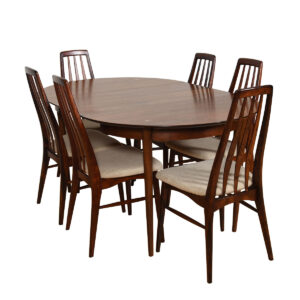 Mid Century Walnut Round Expanding Dining Table by American of Martinsville