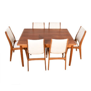 Medium-Sized Danish Modern Teak Expanding Dining Table