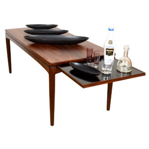 Danish Rosewood Coffee Table w: Expanding Shelf