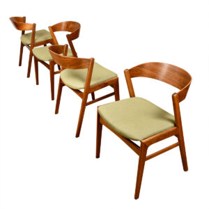 The Ribbon Chair — Set of 4 Swedish Modern Dining Chairs