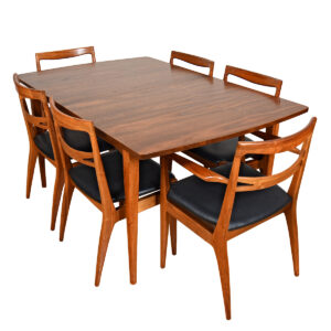 Walnut American Modernist Expanding Dining Table by Drexel