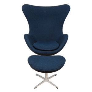 Iconic Arne Jacobsen Egg Chair + Ottoman in Midnight Blue — Minty!