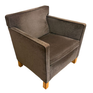 Krefeld Lounge | Club Chairs by Ludwig Mies van der Rohe | Knoll Studios c. 2015